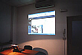 Un ambiente professionale stimolante. Potete disporre di copie, fax, segretariat, telefoni, videoproiettore, personal computers. segretariato, internet flat (adsl), cofee break, etc. 
